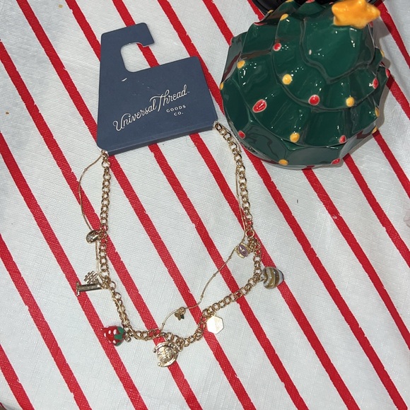 Universal Thread Necklace 🍓🧿💄💋 - Picture 5 of 5